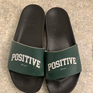 Positive Green Men Slides
